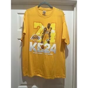 Gildan Kobe Bryant Black Mamba 24 T-Shirt Lakers Yellow Gold Purple Mens Xl